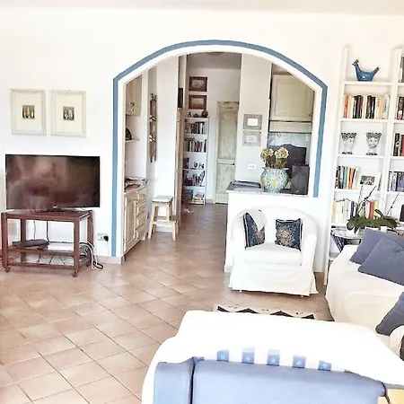Dom wakacyjny Quadrilocale Vista Mare Veranda E Giardino *